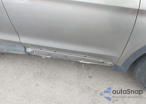 2017 Hyundai Santa Fe Sport 2.4L from USA, damaged, VIN 5NMZU3LB6HH031548